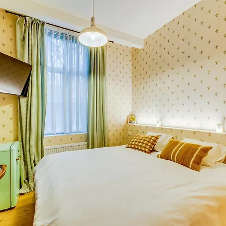 Bed & Breakfast Gezellige Romantische Kamer In Hartje Miss Marlyn