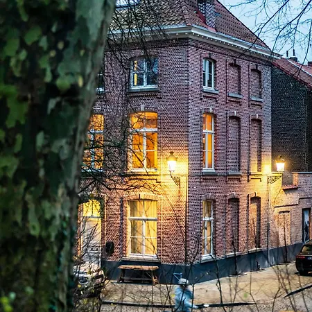Gezellige Romantische Kamer In Hartje Miss Marlyn *